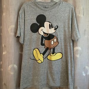Disney Mickey Mouse T-shirt, size large, unisex